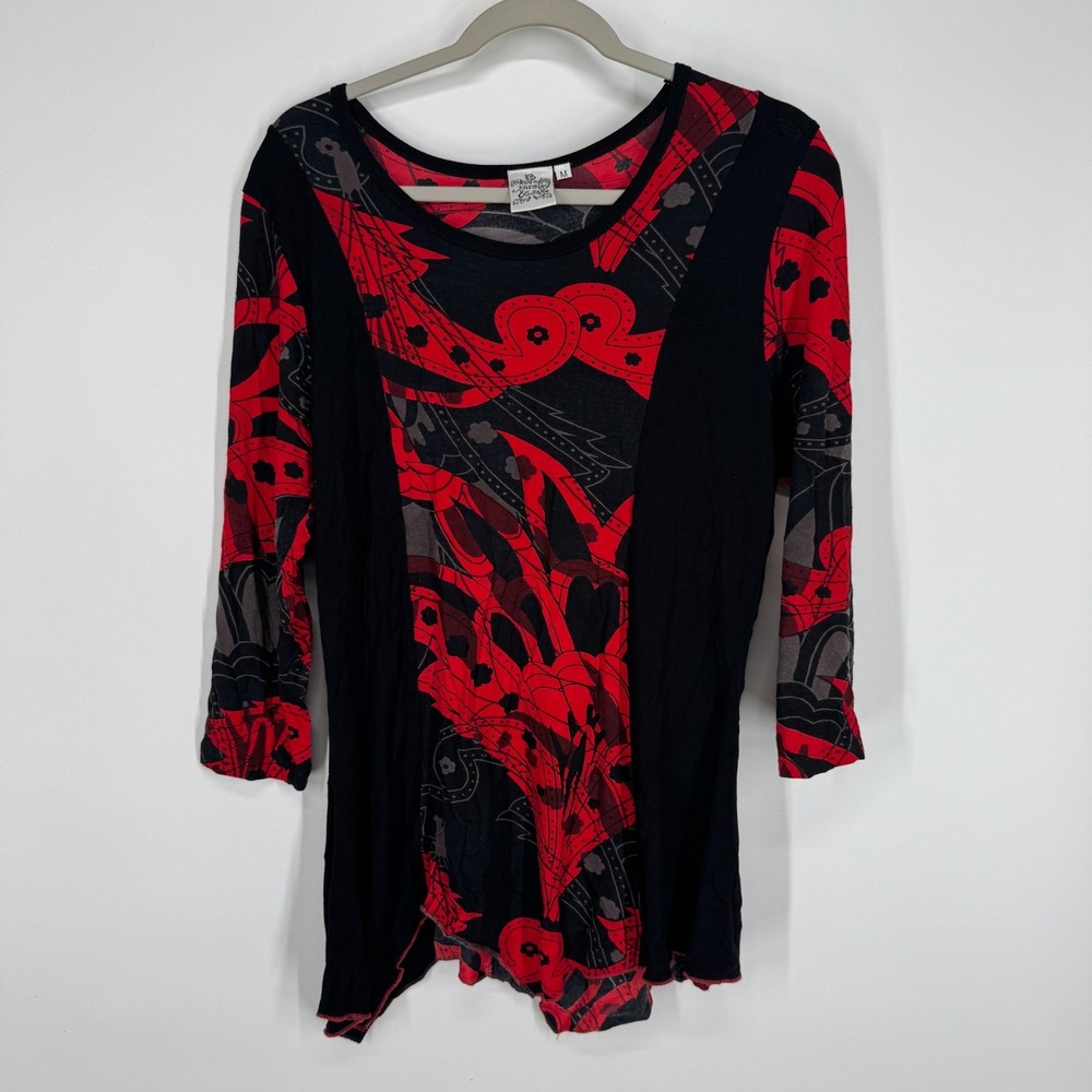 Parsley & Sage Women Medium Red Black Abstract Artsy 3/4 Sleeve Handkerchief Hem